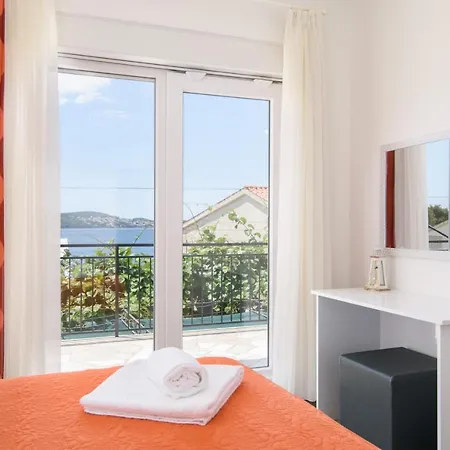 Mastelic With Pool Next To The * Trogir