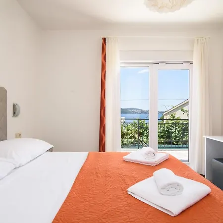 Mastelic With Pool Next To The * Trogir