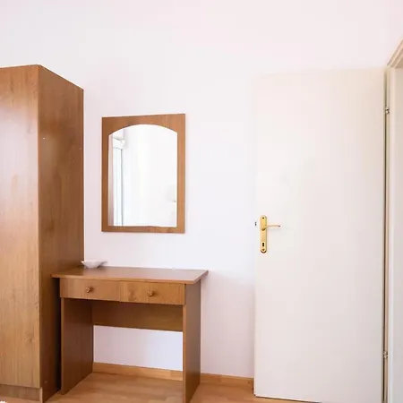 Apartamento Mastelic With Pool Next To The *