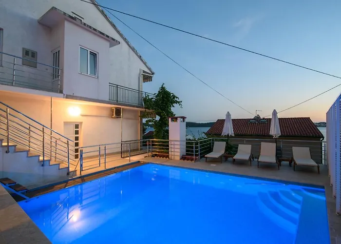Mastelic With Pool Next To The * Trogir